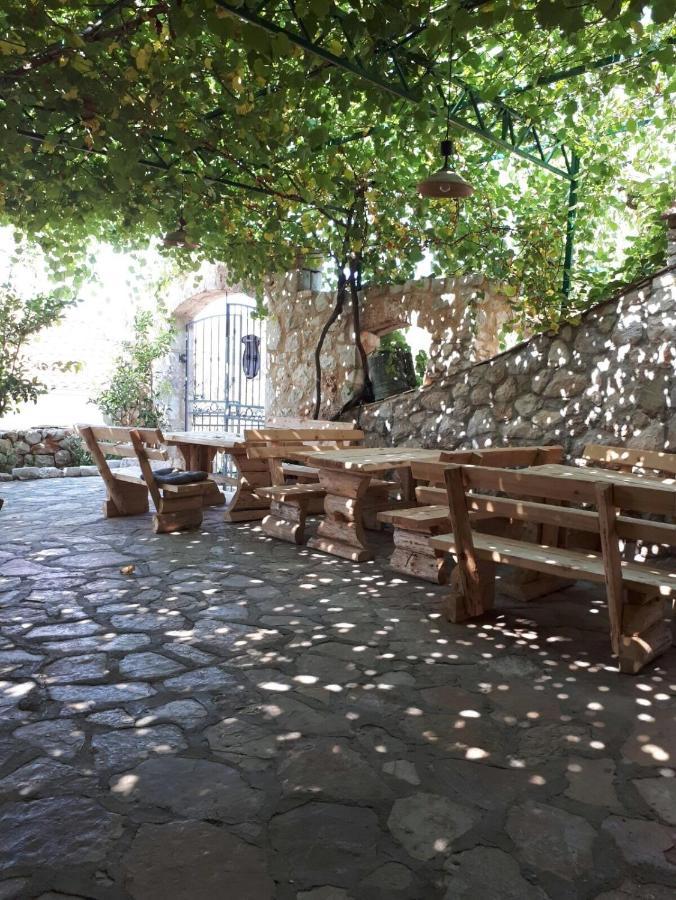 Apartments With A Parking Space Ivan Dolac, Hvar - 8753 Exterior photo
